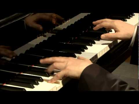 András Schiff plays Bach