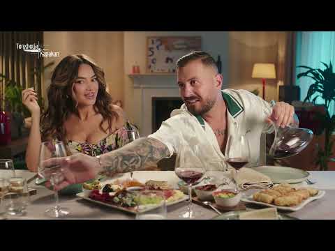 Tenxherja Kapakun - Darkë me miqtë, majonezën dhe kyçin 🤣