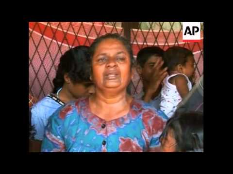 Civilians caught up in the ongoing fighting between Sri Lanka's Tamil Tiger rebels and government tr
