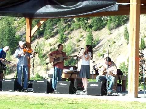 Mighty Squirrel, w/ twin fiddles, play @ 2009 Kootenai River Bluegrass Festival in Montana