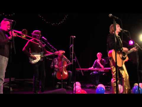 Helgi Valur and The Shemales - Run For Cover