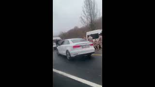 Jandarma Ekiplerini Taşıyan Minibüs Kaza Yaptı