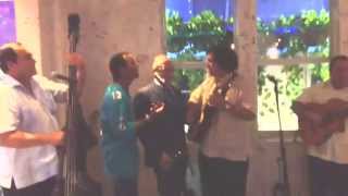 Jon Secada, Emilio Estefan, y Tiempo al Tiempo en Larios on the Beach 2014