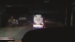 preview picture of video 'Aksi Bus Sugeng Rahayu Patas Jogja - Surabaya.'