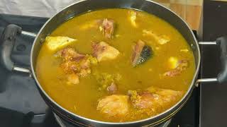 মাছের মাথা দিয়ে ডাল দিয়ে মুড়িঘণ্ট