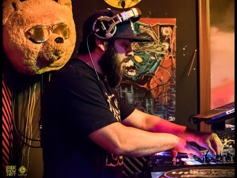 B Side Show EP 391 - Hosted by Rabbit & Crystle Lightning with DJ Rawz Outro