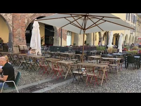 Notte bianca a Pavia, lo sfogo di una barista: "Continuano a cambiare le regole, restiamo chiusi"