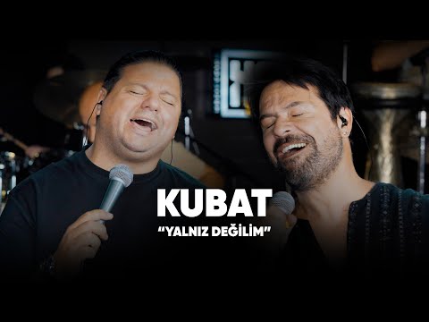 Bora Öztoprak ft. Kubat - Yalnız Değilim