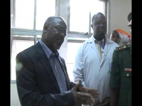 RAIS DR MAGUFULI ALIPOTEMBELEA MUHIMBILI NOV 09 ,2015