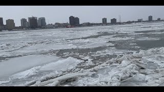 【自然 流氷】北米デトロイト川 冬の流氷 【無編集】