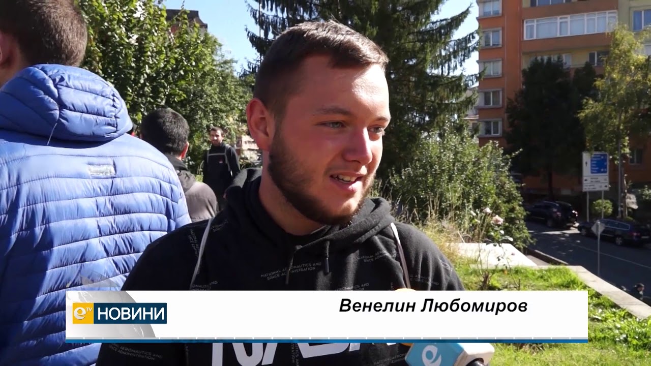 Военните оръжия отново привлякоха вниманието на младите в Смолян