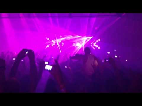 Calvin Harris 9/8/2013 cocorico