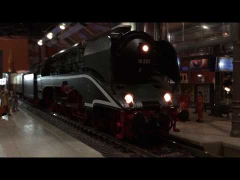 HO station diorama - My favorite work - Steam locomotives