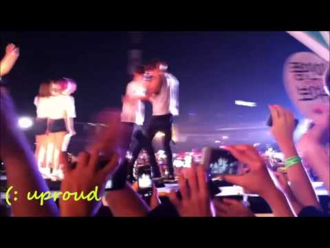 [FANCAM] 121125 smt bkk ' CHANBAEK ' heads bumping proudyc846