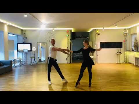 Daniel Stelter | Creative Club Berlin | Rumba - Schiebetür