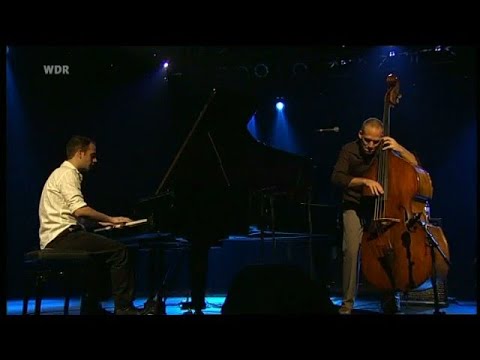 Chutzpan - Avishai Cohen Trio 2007