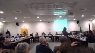 preview picture of video 'Consiglio Comunale aperto sulla Sanità 12/11/2014 - M5S Mirandola'