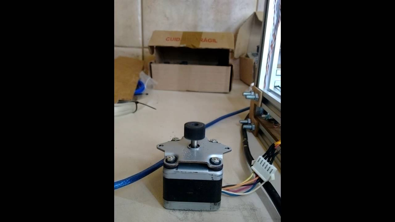 Watch Now Teste subjetivo de torque do motor de passo NEMA 17 Teste subjetivo de torque do motor de passo NEMA 17