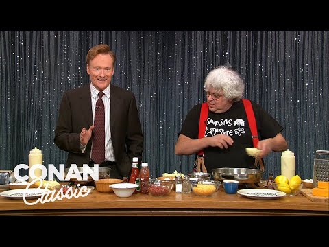 柯南做煎餅與肯尼Shopsin - "深夜與柯南奧布萊恩" (Conan Makes Pancakes With Kenny Shopsin - "Late Night With Conan O'Brien")