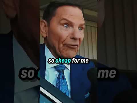 Kenneth Copeland is creepy af and not a man of God ijs