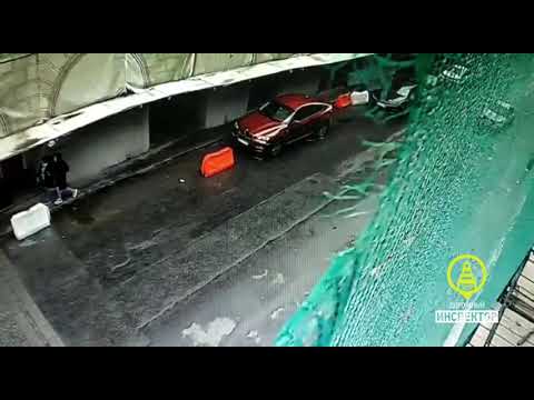 Видео ДТП и признание водителя BMW X6. СПб. Невский проспект. Дорожный инспектор.
