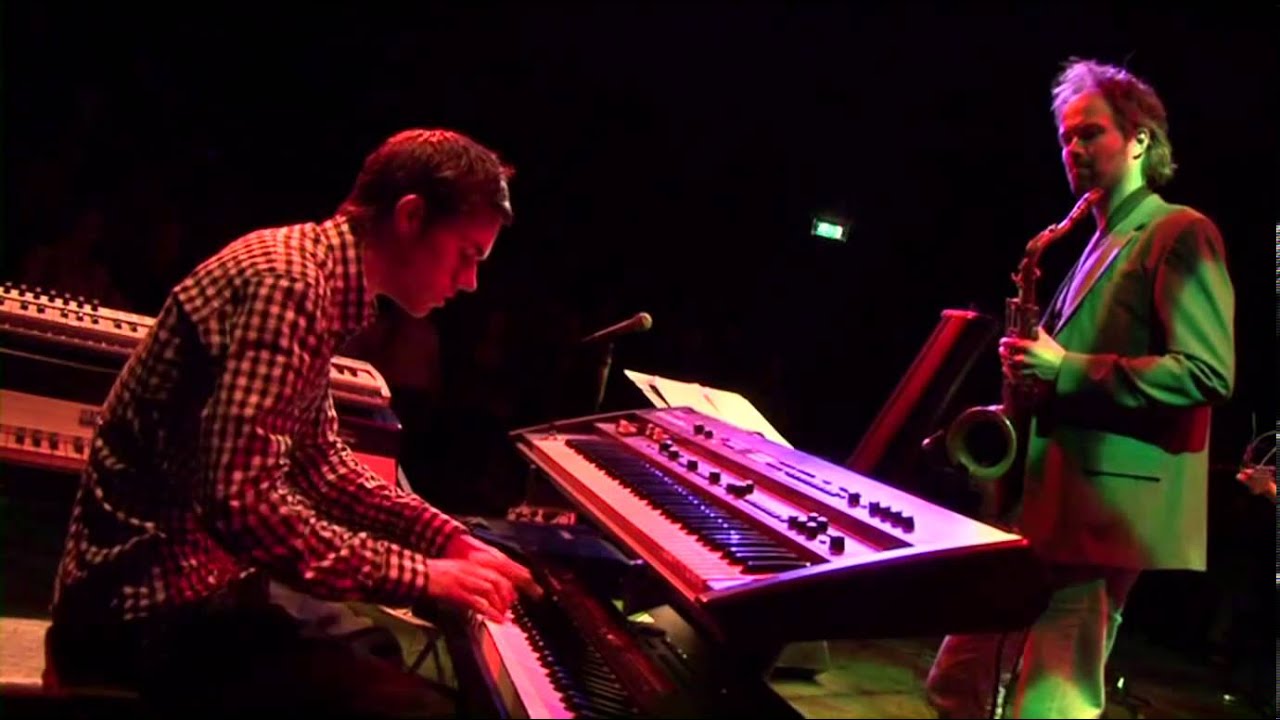 To Be Or Not To Be (2010) HD