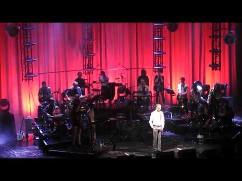 Das Rundfunk-Tanz Orchester Ehrenfeld & Jan Böhmermann - "Be deutsch!"