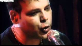 Download lagu Serginho Pinheiro - Te Busquei Nas Avenidas mp3