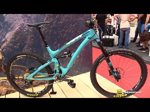 2017 Yeti SB6 Carbon Series Mountain Bike - Walkaround - 2016 Eurobike