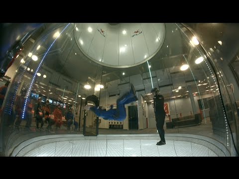 Indoor skydiving: back fly hovering success (Nick 017)