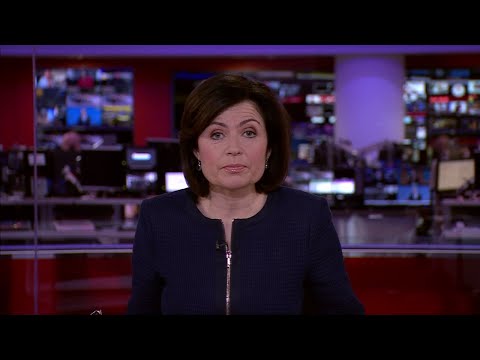 BBC News at Ten (Headlines + Intro - 25/2/22) [1080p50]