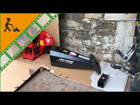 Ceccato Tritone PTO Tractor Mounted Garden Shredder with 3-point Linkage - Customer's video
