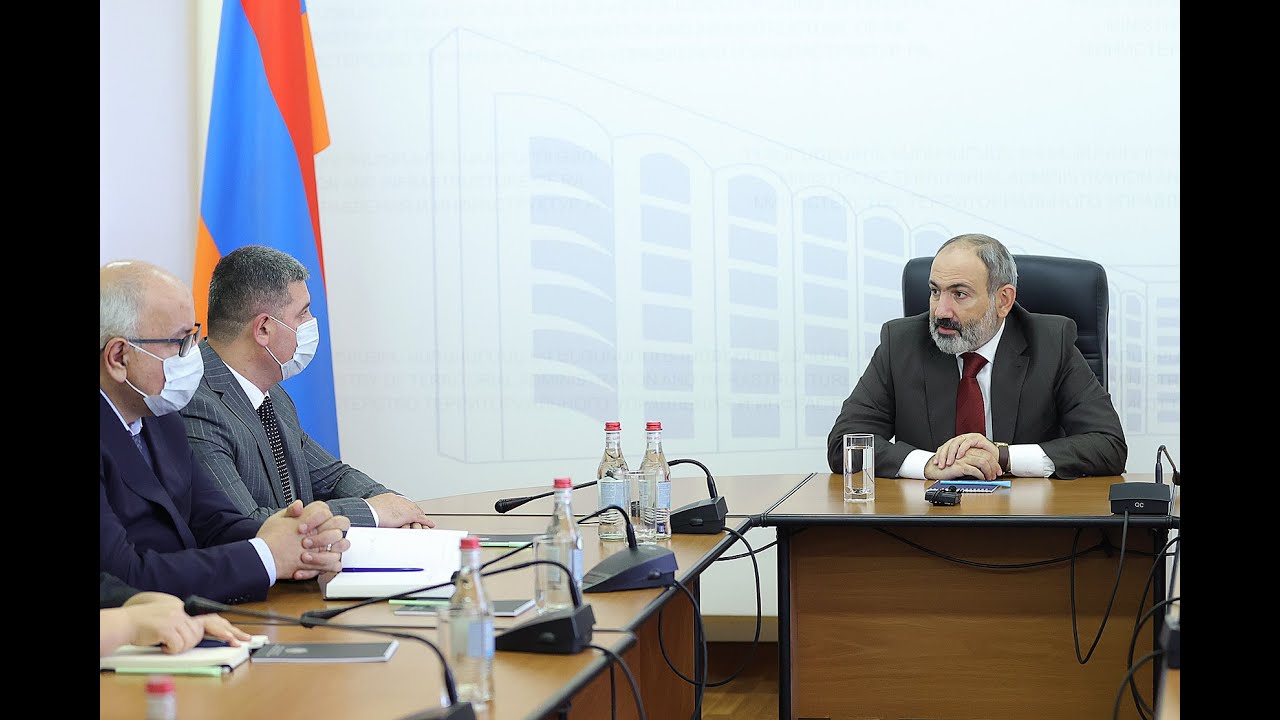 Փաշինյանը ներկայացրել է նորանշանակ նախարար Գնել Սանոսյանին