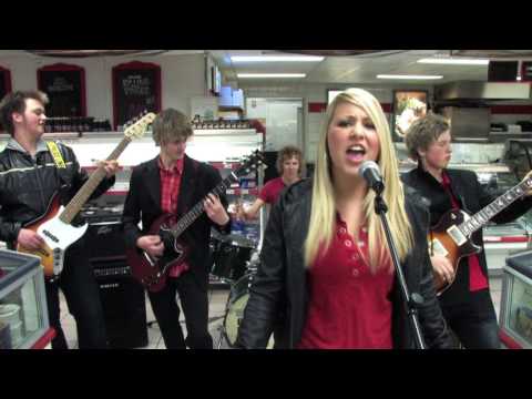 download lagu mp3 mp4 Tina Foss, download lagu Tina Foss gratis, unduh video klip Tina Foss
