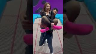 【 funny TikTok】中国の女性客の体重が重すぎて投げ飛ばせない中国店員 China  funny Video  trampoline#funny #funnyvideo #shorts