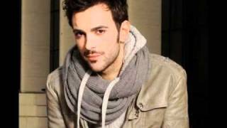 Marco Mengoni-La Guerra Re Matto LIVE