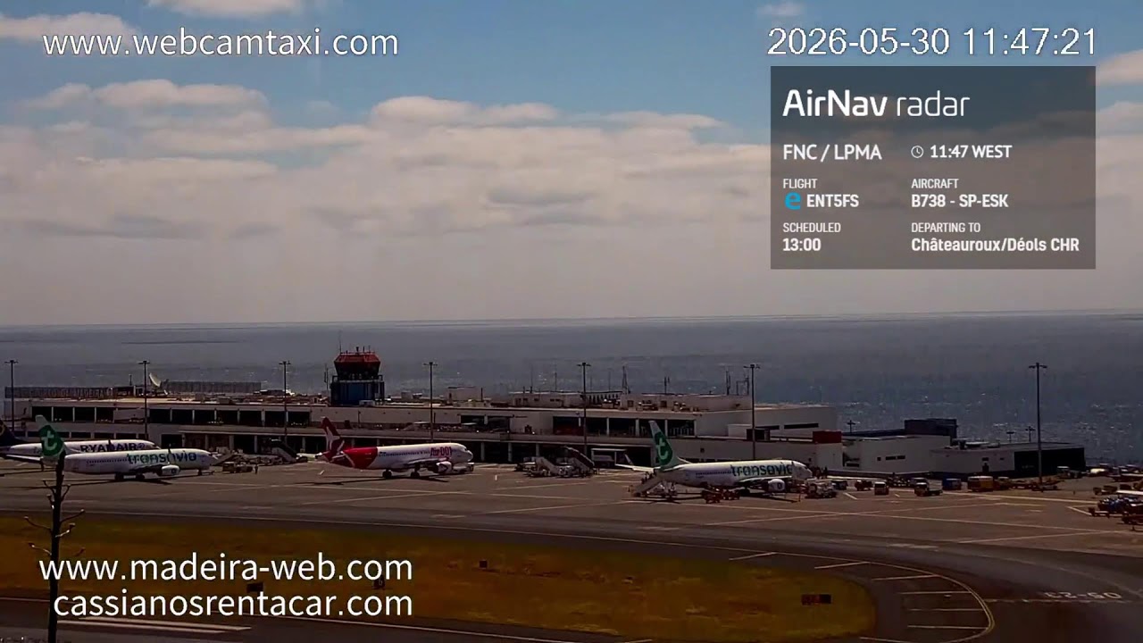 Live webcam view of Madeira Airport Live Cam