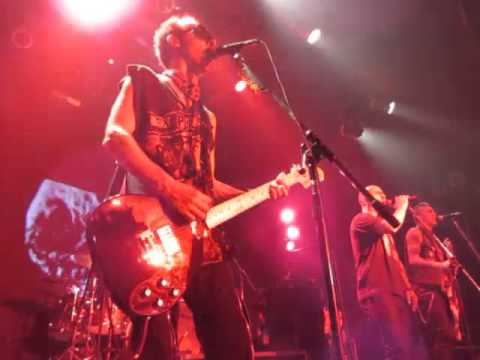 STUKA , EL NIÑO Y LEO DE CECCO  EN ROXY LIVE PSICO KILLER