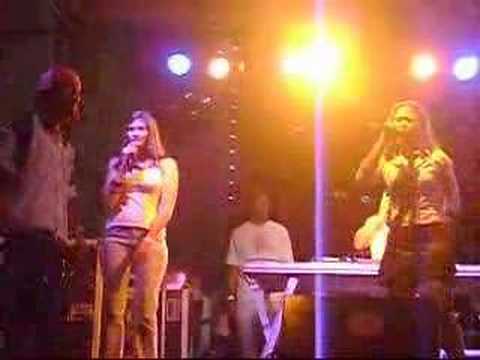 FLORA MATOS E FAMÍLIA MADÁ