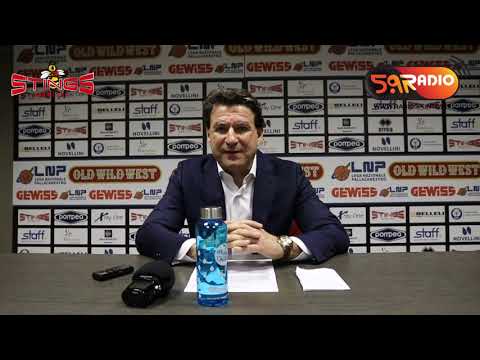 Post-partita Pompea Mantova - Old Wild West Udine con coach Finelli, Clarke e Poggi