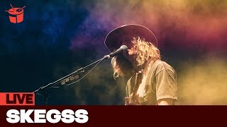 Skegss - 'Up In The Clouds' (live at Laneway)