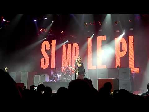 Simple Plan - Moves Like Jagger/Dynamite/I'm Sexy and I Know It