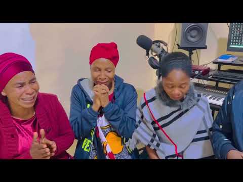 Mama Salome Mbarikiwa, aimba wimbo wa kumuaga Wokovu. UMETUACHA KIPENZI CHETU.