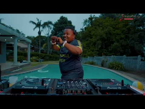 Strictly Music Session with Xola TSM