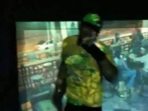 El Sicario Lirical en concierto en plaza nicole Olle Ahora y Cuidense To