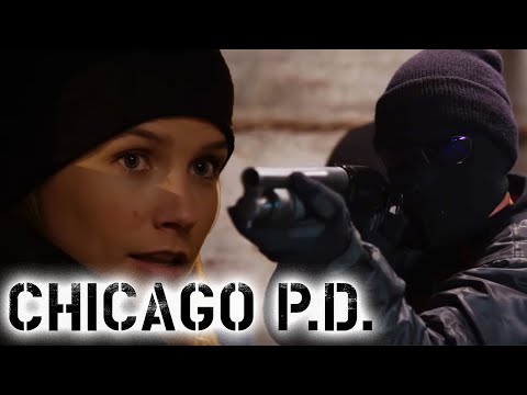 P.D. Raids a Heroin Lab | Chicago P.D.