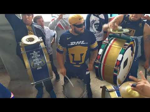 "Pumas vs Queretaro. Ya va llegando la banda!!" Barra: La Rebel • Club: Pumas