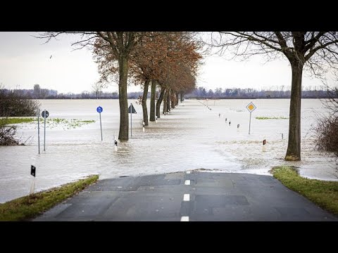 Video Thumbnail: Westeuropa unter Wasser: Dauerregen verschärft die Lage