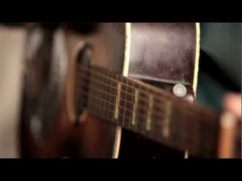 Vintage blues slide guitar by Seth Augustus - Porto Franco Files