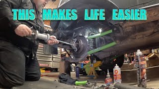 EASIEST WAY TO REMOVE A REAR AXLE NON C CLIP